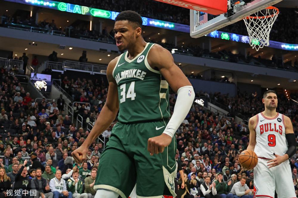 两队的攻防 两队的攻防