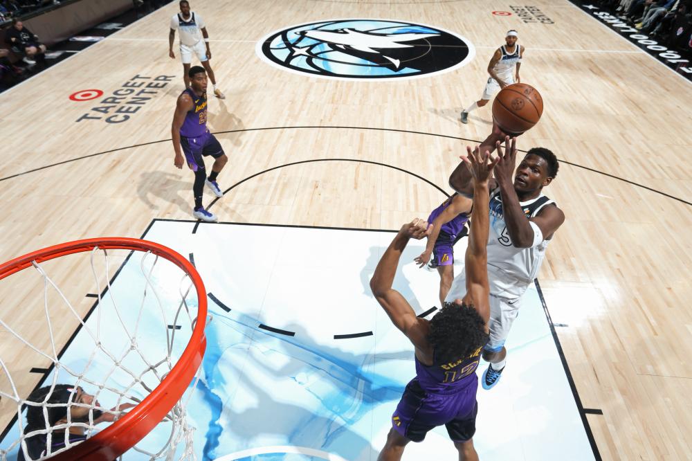 卫团队在关 卫团队在关