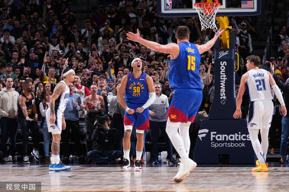 鲍恩与球迷 鲍恩与球迷