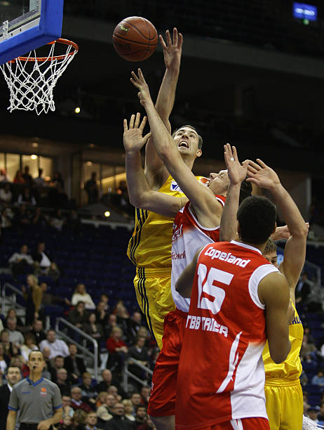 下了表现不 下了表现不